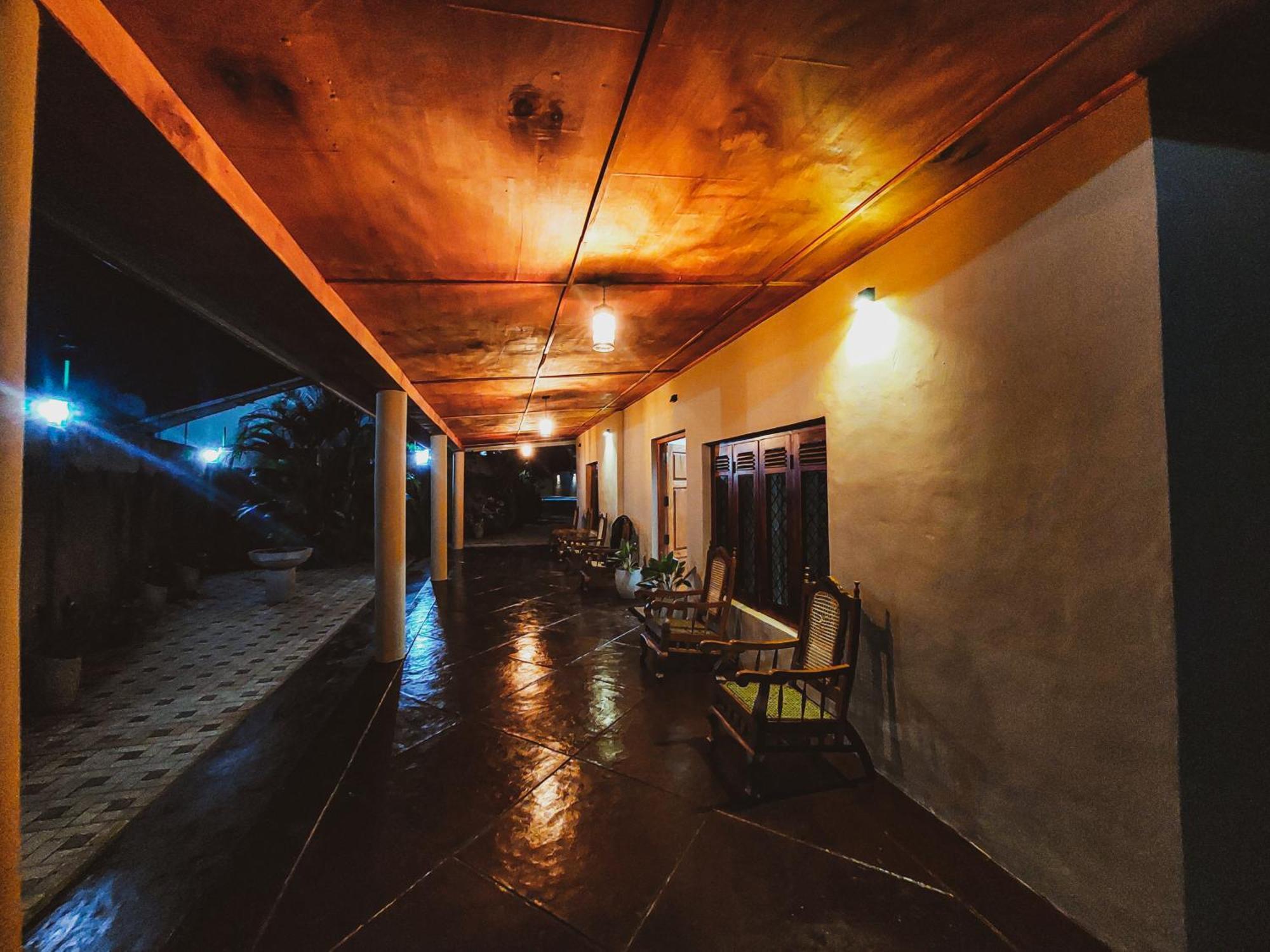 Villa Tranquil Kandy Peradeniya Buitenkant foto